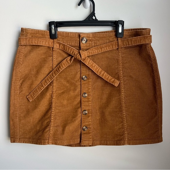 American Eagle Outfitters Corduroy A Line Belted Skirt Womens 12 - Picture 1 of 7